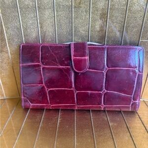 Authentic genuine, Neiman Marcus made in Italy, alligator fuchsia wallet